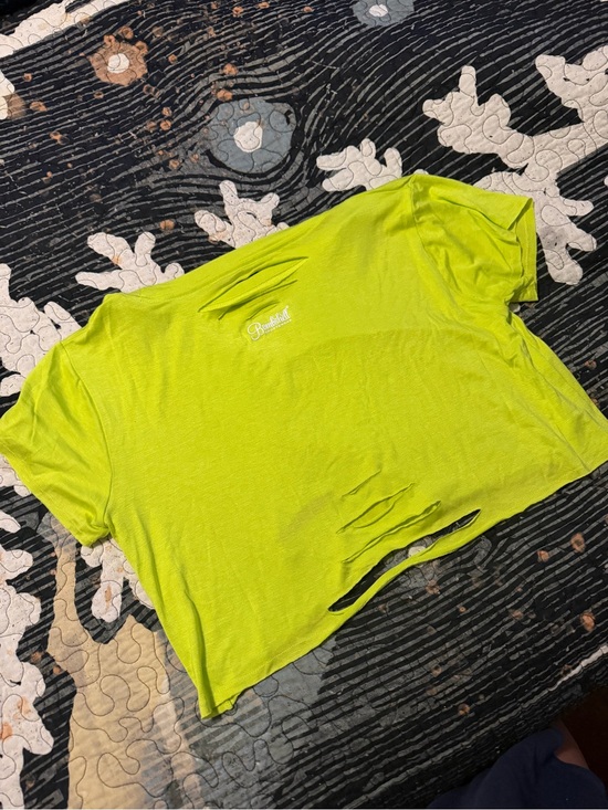 Bombshell Sportswear Tops - Lot of 2 Bombshell Cropped Tee with Distressed Hem size small (Lime and Black)